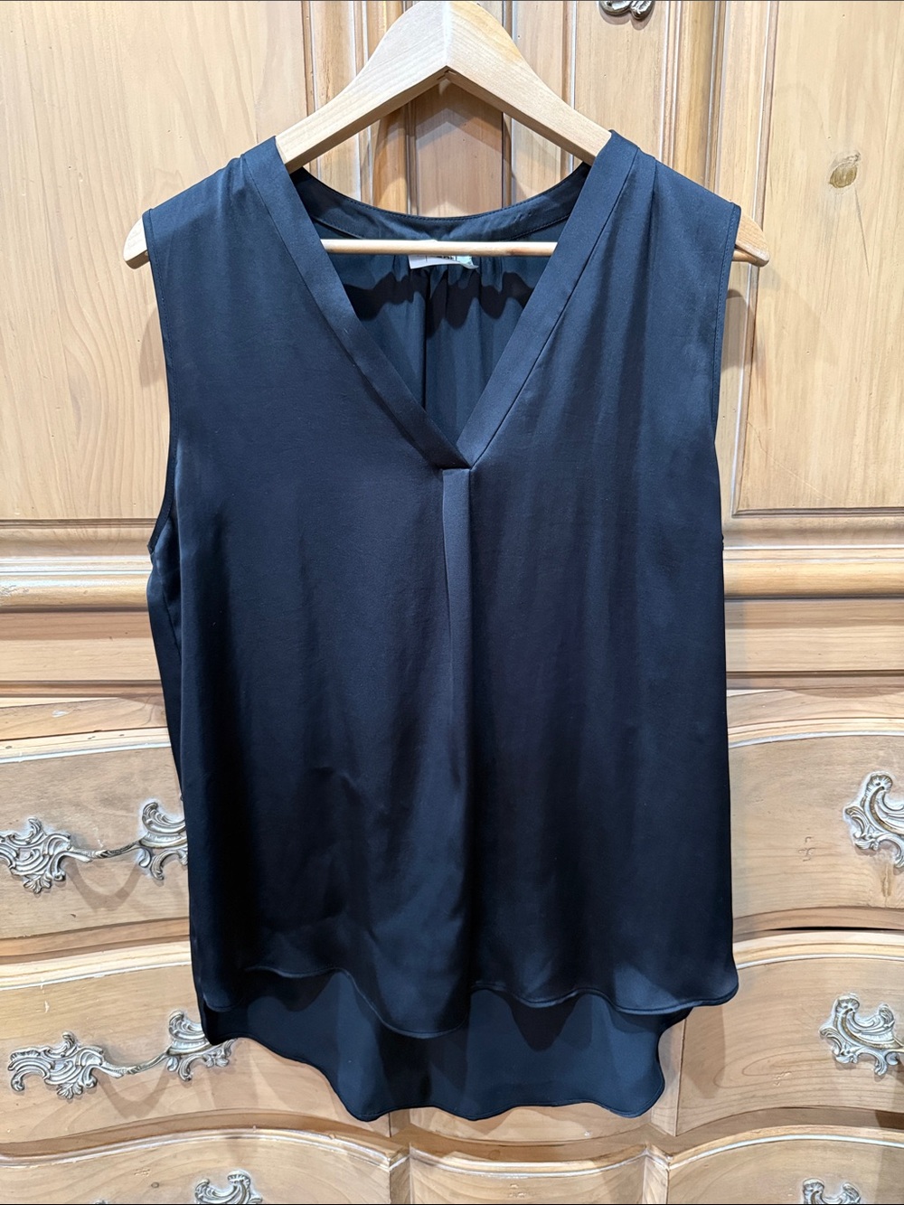 R Label Sleeveless V-Neck Black Satin like Blouse
